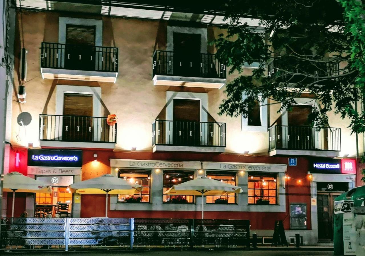 Hostal Becerril Becerril de la Sierra Exterior foto